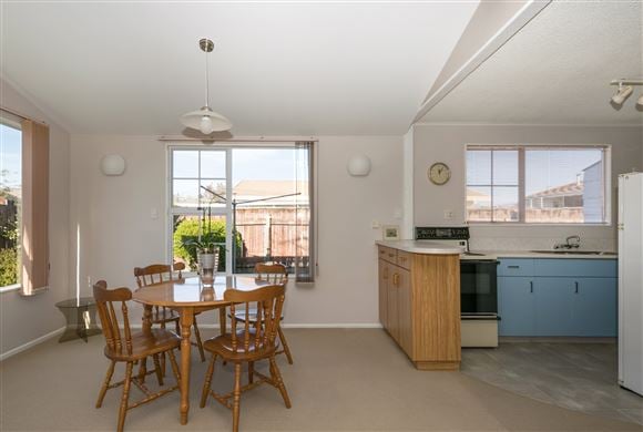 16a Newbourne Crescent, Redwoodtown, Marlborough, 2 ਕਮਰੇ, 1 ਬਾਥਰੂਮ