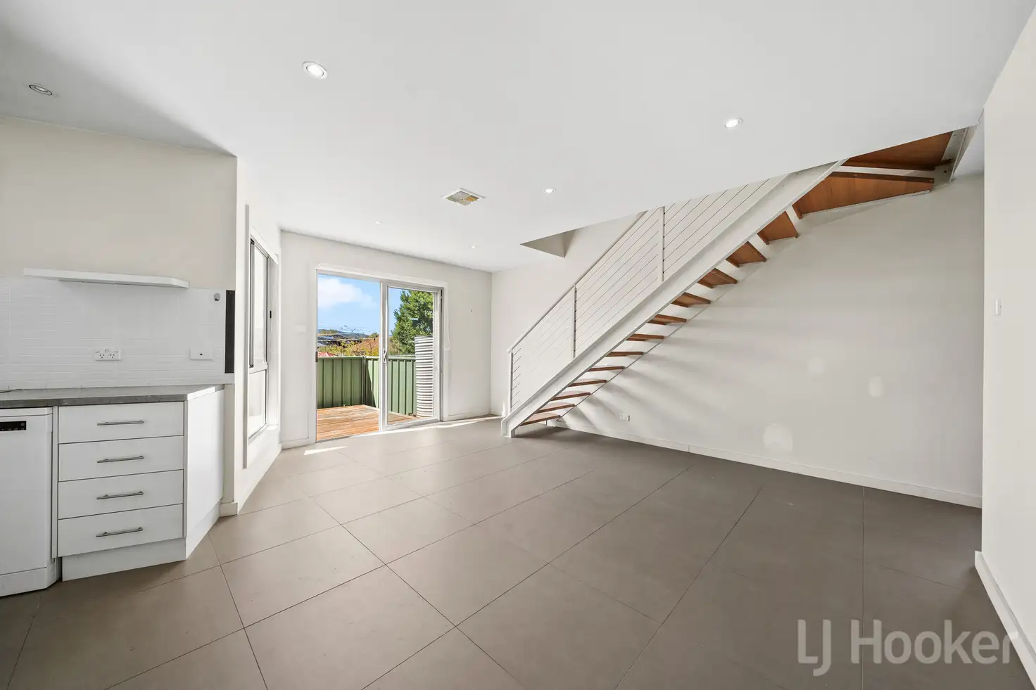 UNIT 1 2-4 CASSIDY ST, Queanbeyan West, South Coast, 0 ਕਮਰੇ, 0 ਬਾਥਰੂਮ, Townhouse