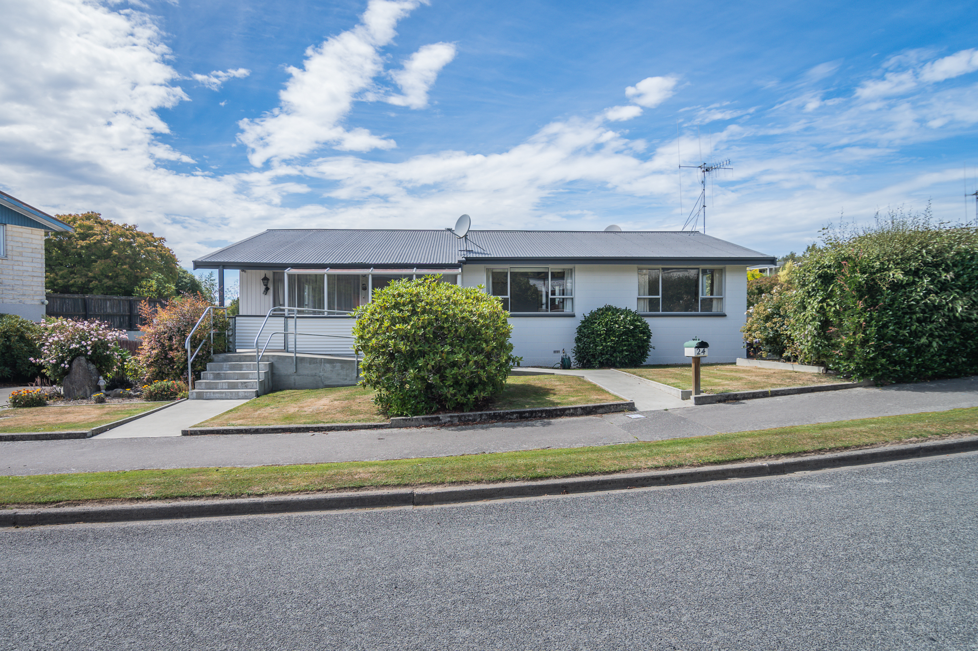 24 Balmoral Street, Marchwiel