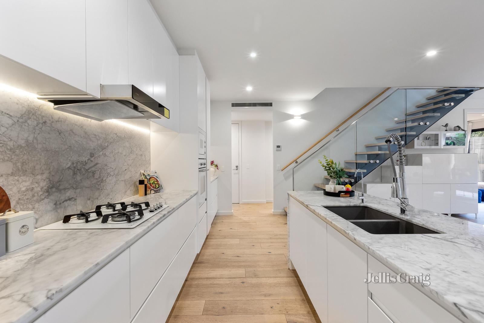 UNIT 3 1 CLAIRE ST, Mckinnon, Bayside, 0房, 0浴, Townhouse