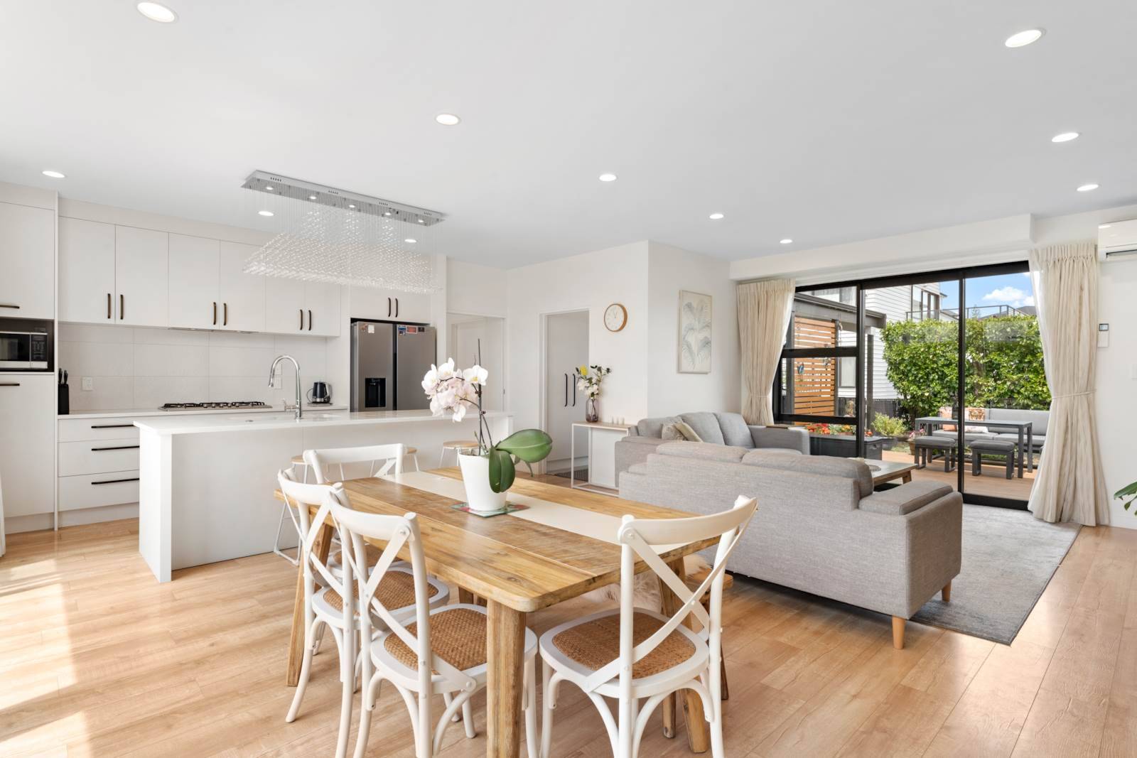 61b Westgate Drive, Massey, Waitakere City, 3房, 2浴, Townhouse