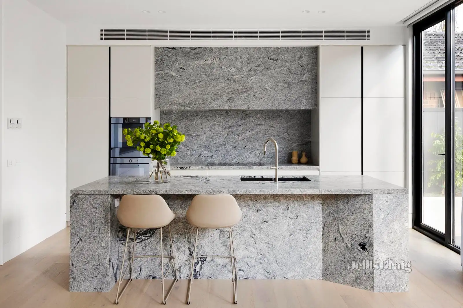 UNIT 1 50 WILLIAM ST, Brighton, Bayside, 0 Schlafzimmer, 0 Badezimmer, Townhouse