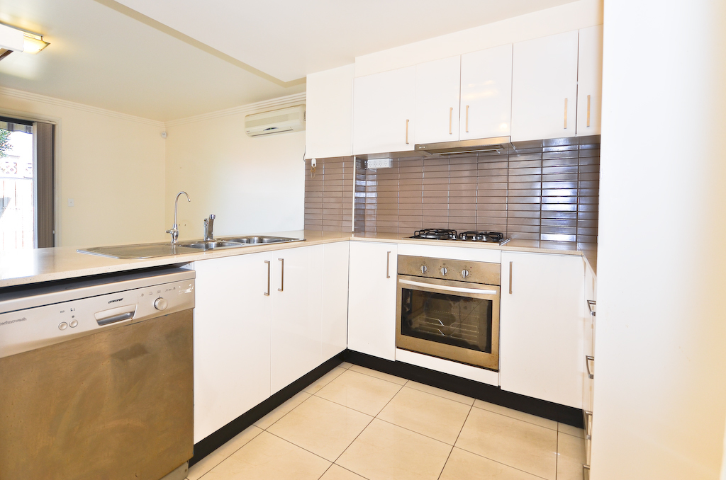 UNIT 11 14-18 VALERIA ST, Toongabbie, Western Suburbs, 0 Schlafzimmer, 0 Badezimmer, Townhouse