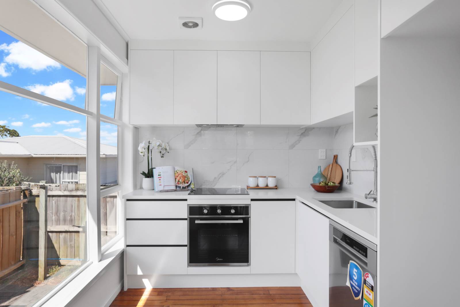 2/14 Mona Vale, West Harbour, Waitakere City, 3 غرف, 1 حمامات, House