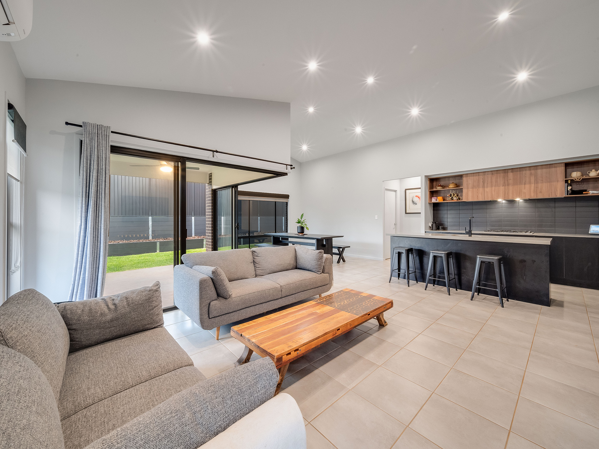 2 CORYMBIA ST, Glass House Mountains, Sunshine Coast, 0 침실, 0 욕실, House