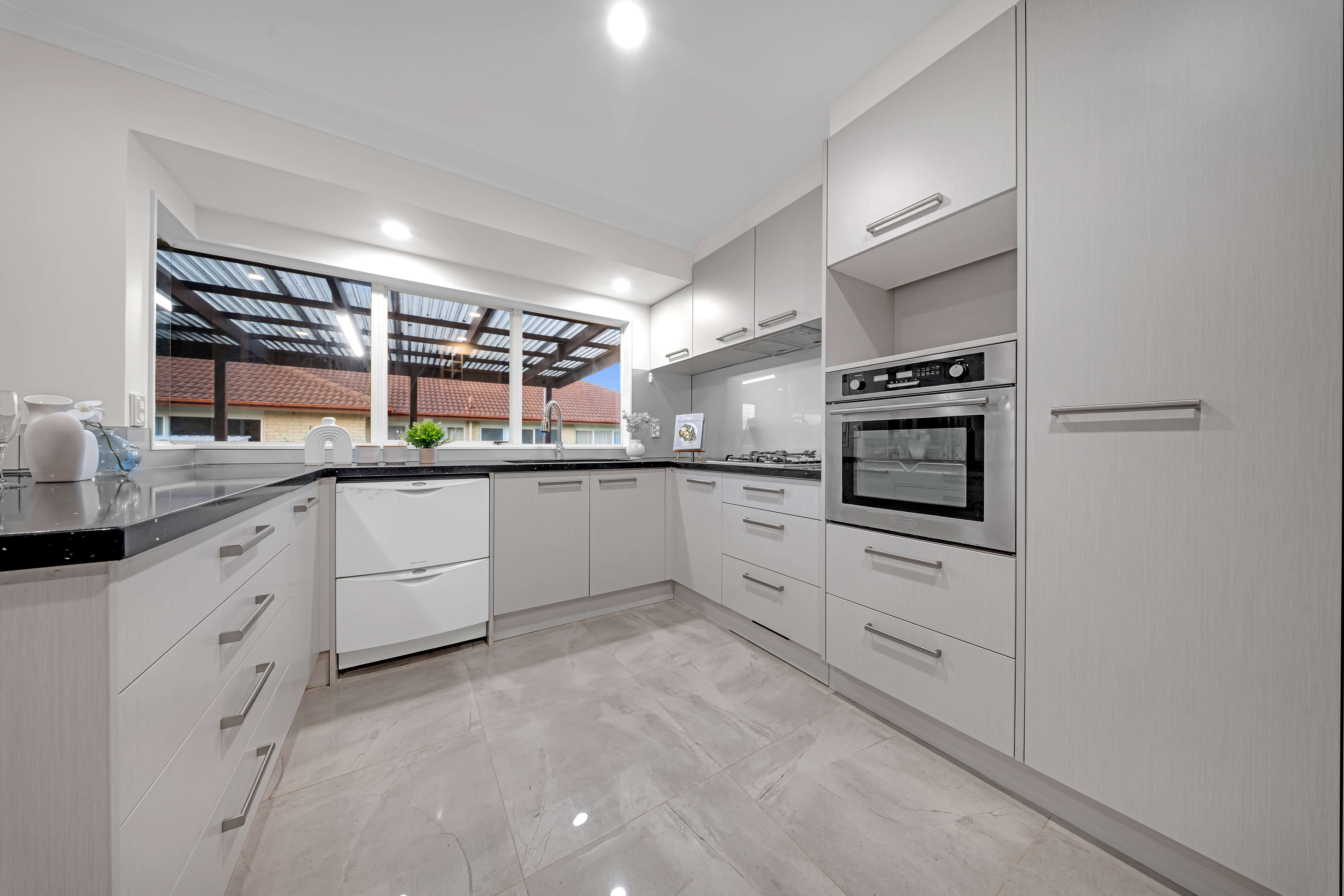 196 Botany Road, Botany Downs, Manukau City, 4 Schlafzimmer, 2 Badezimmer, House
