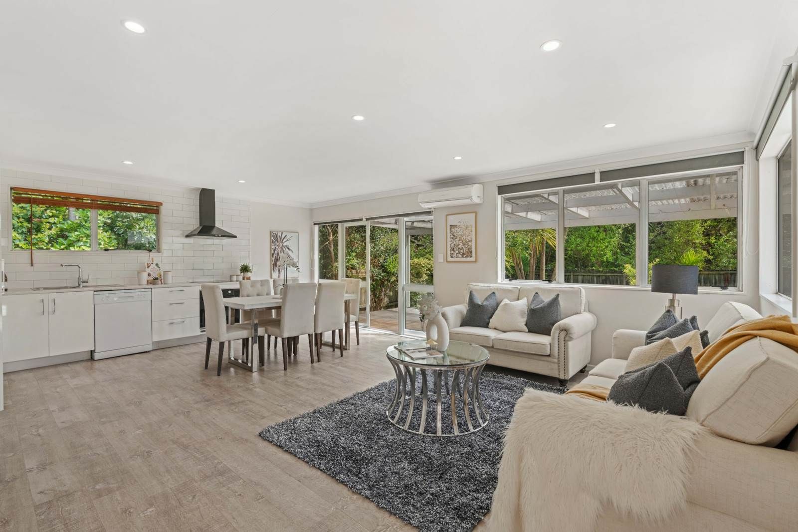 54a Woodside Road, Massey, Auckland - Waitakere, 4房, 0浴, House
