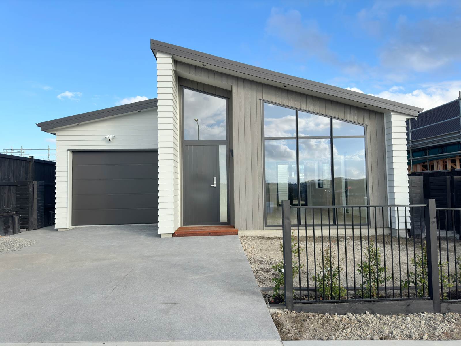 42 Milldale Drive, Wainui