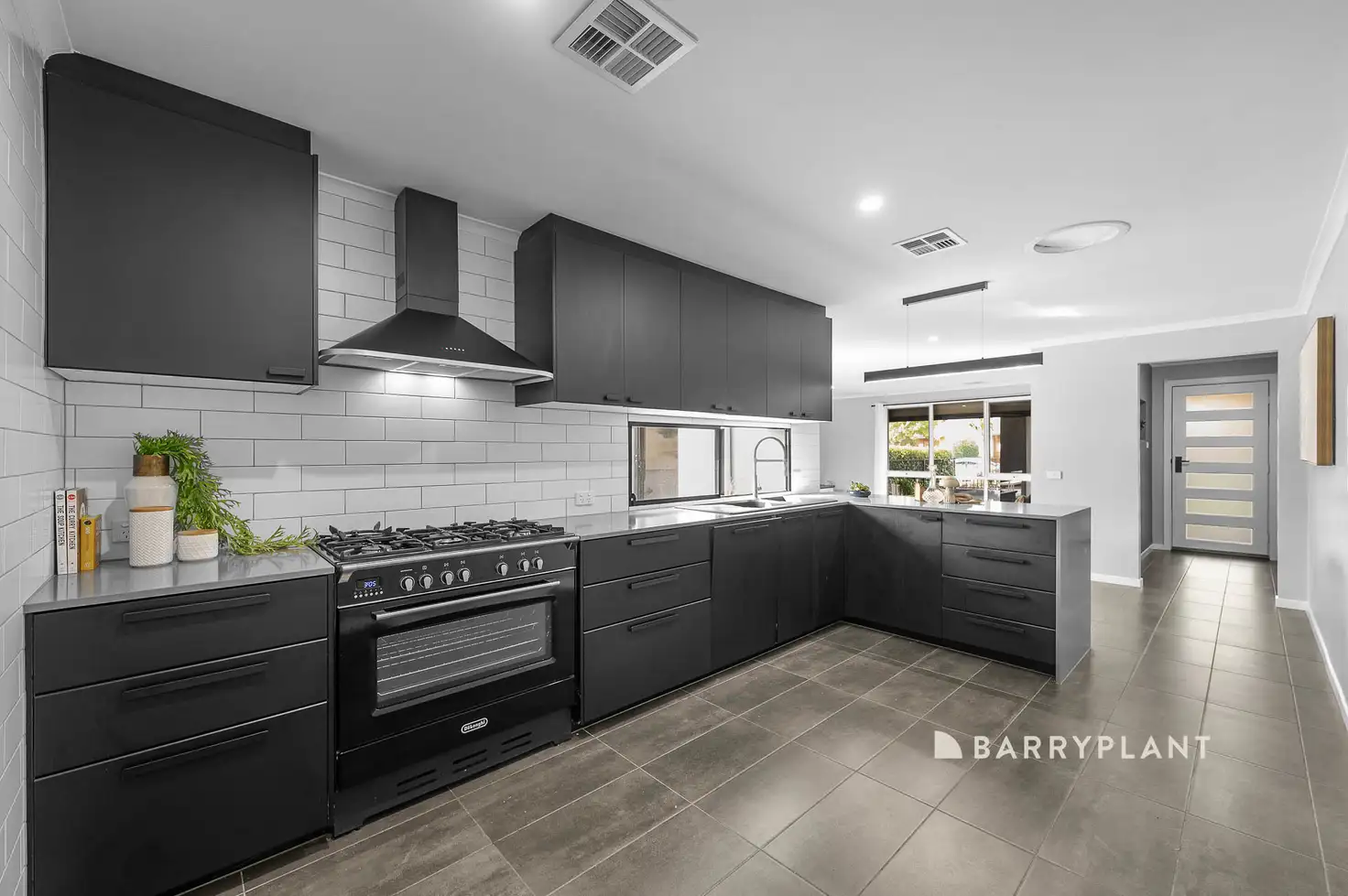 12 FAIRLEIGH CT, Narre Warren, South East Melbourne, 0 ਕਮਰੇ, 0 ਬਾਥਰੂਮ, House
