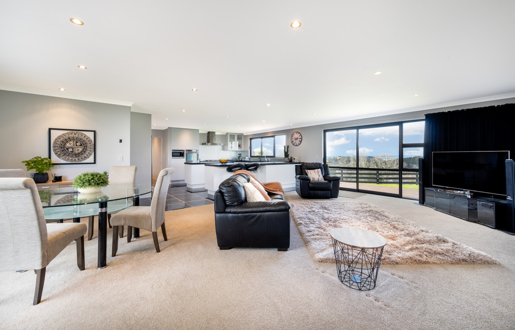 245 Point View Drive, Dannemora, Manukau City, 7 ห้องนอน, 1 ห้องน้ำ
