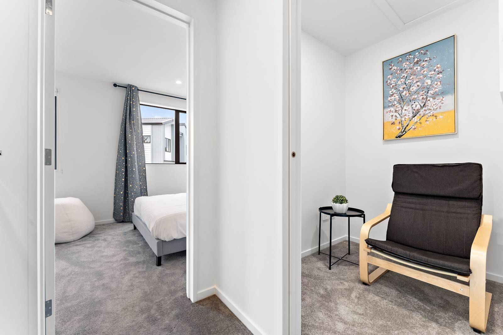 15c Tabitha Crescent, Henderson, Waitakere City, 2 phòng ngủ, 1 phòng tắm, Townhouse