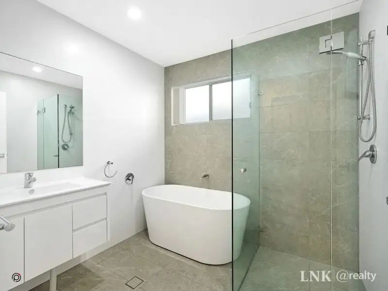 1A ROBERTSON ST, Port Kembla, Wollongong - Greater Region, 0房, 0浴, House