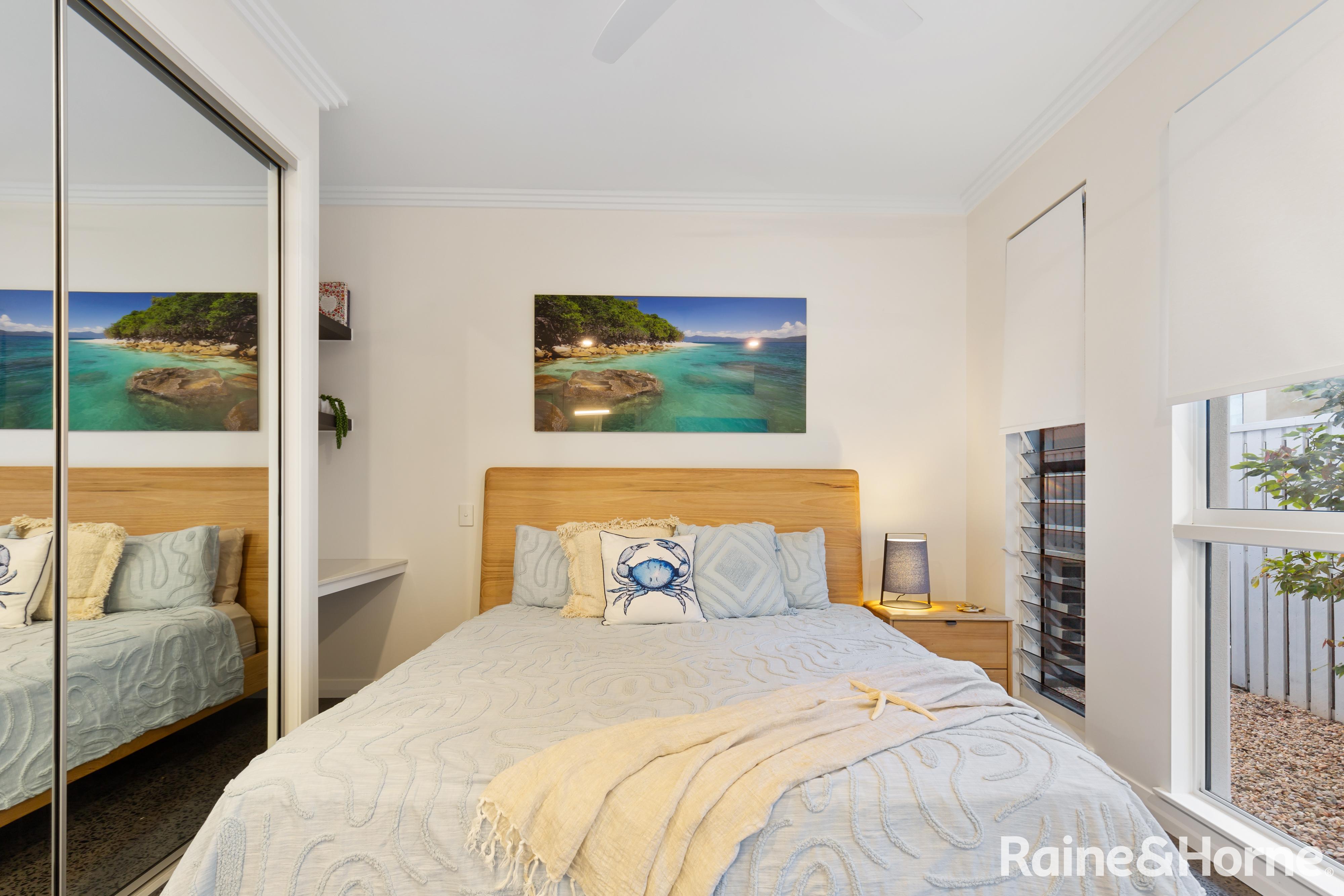 THE BEACH FRONT PORT DOUGLAS UNIT 1 2-12 REEF ST, Port Douglas, Cairns, 0房, 0浴, House