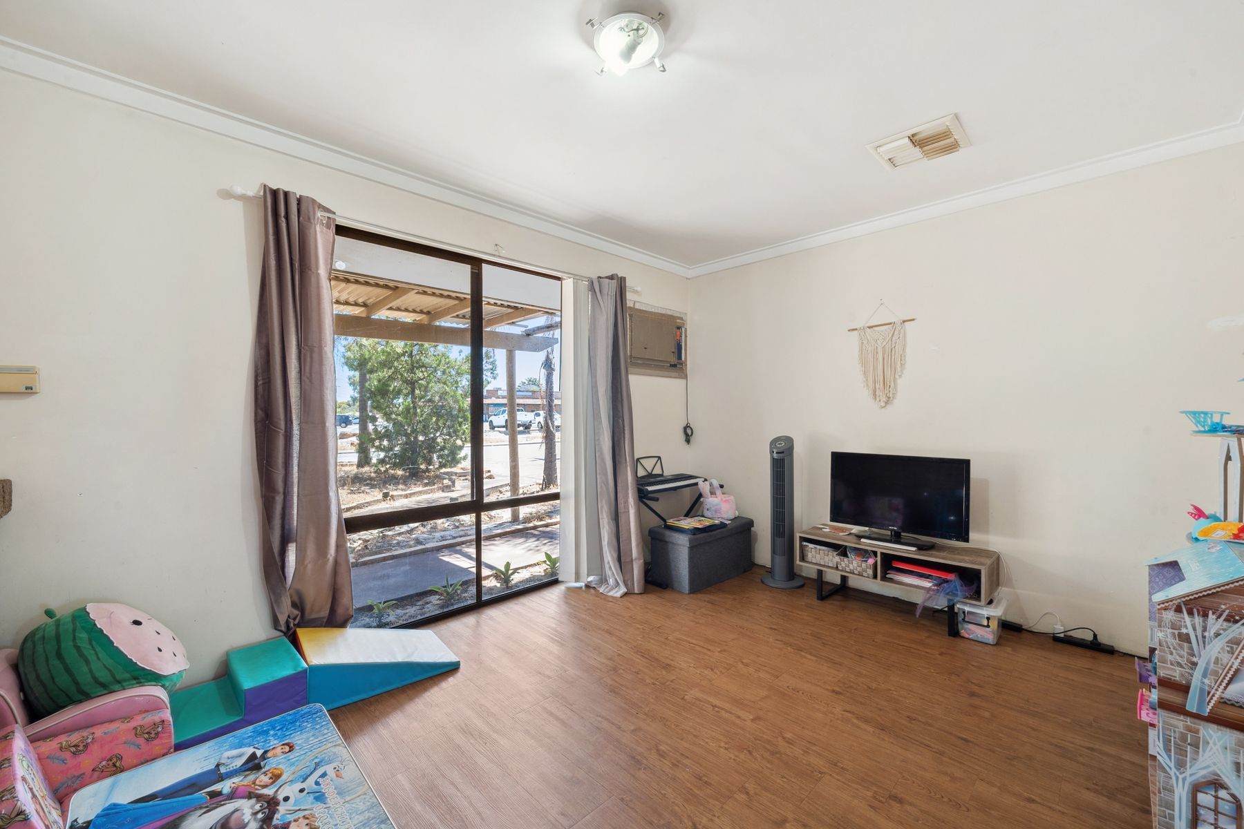 59 ASHBURTON DR, GOSNELLS WA 6110, 0 Bedrooms, 0 Bathrooms, House