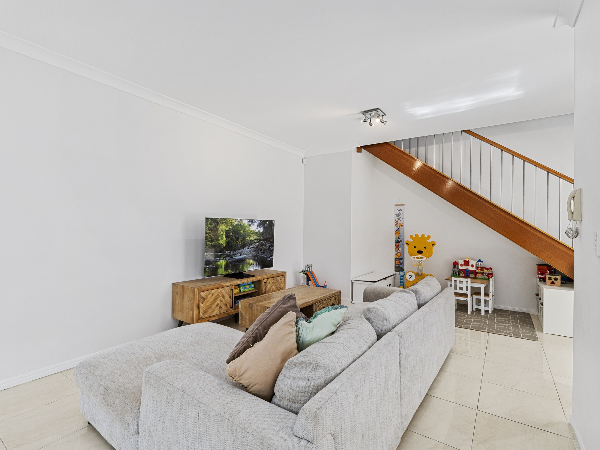 UNIT 3 81 POHLMAN ST, SOUTHPORT QLD 4215, 0 Bedrooms, 0 Bathrooms, Townhouse