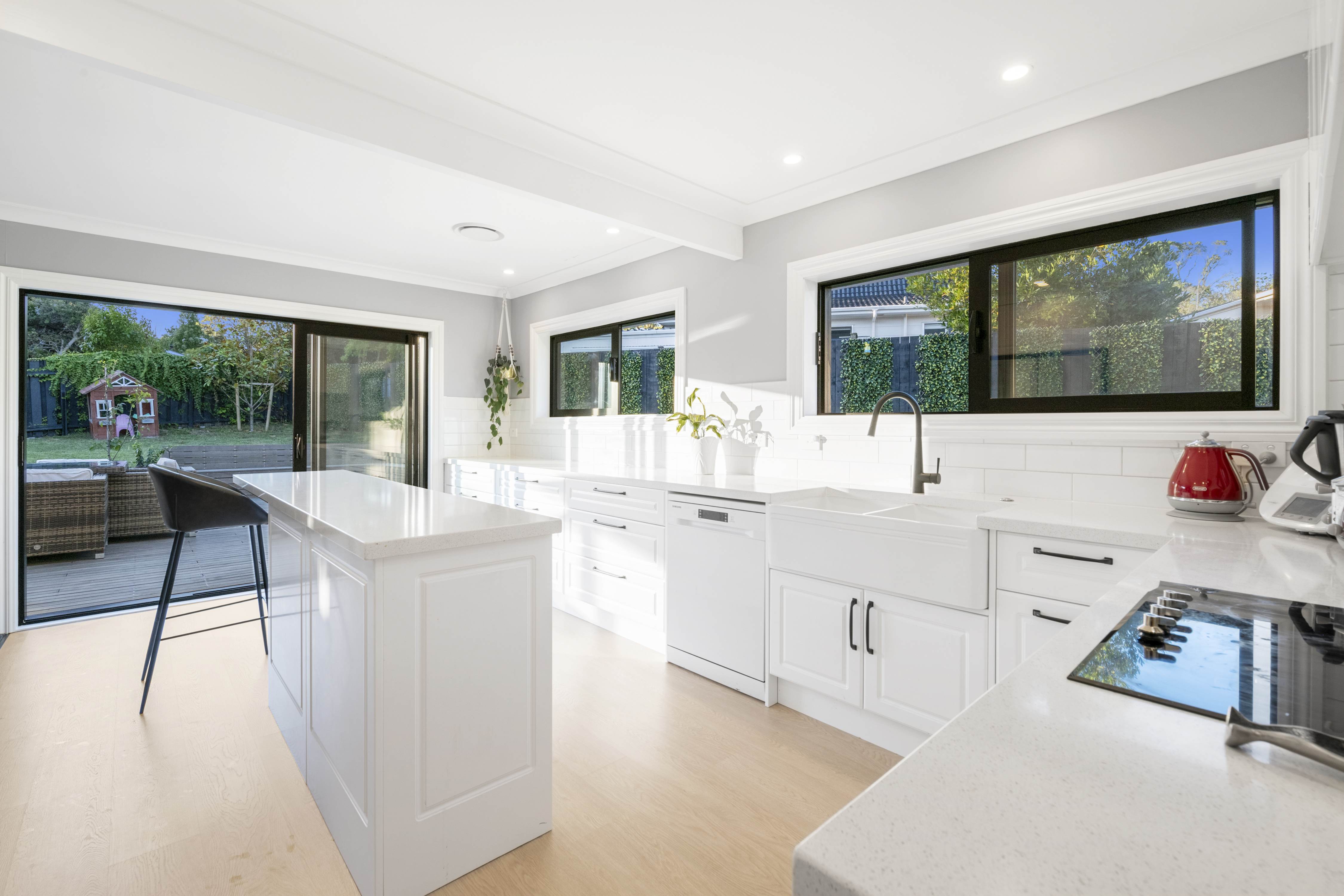 1 Celina Place, Browns Bay, North Shore City, 5 ਕਮਰੇ, 2 ਬਾਥਰੂਮ, House