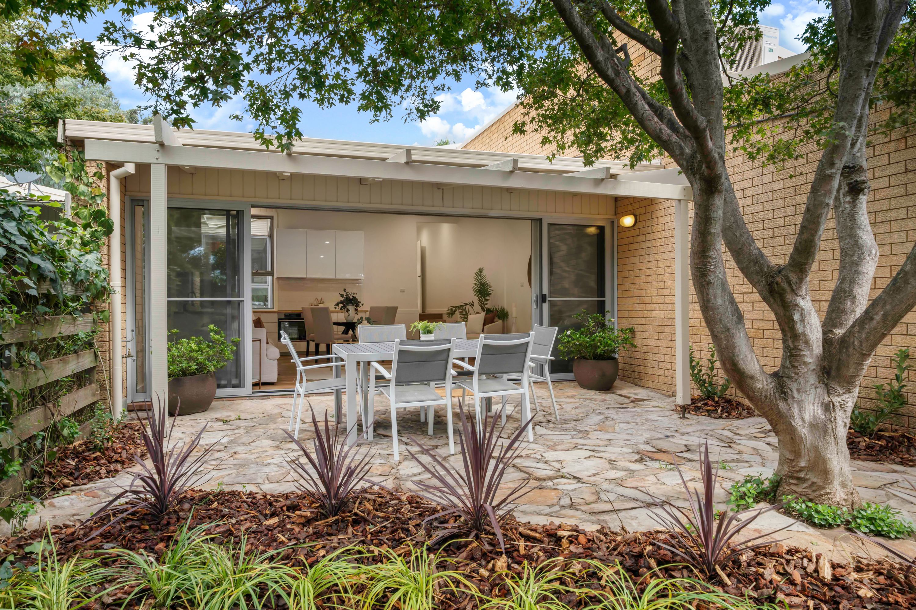 WEETANGERA GARDENS 38 GILLESPIE ST, Weetangera, Belconnen District, 0房, 0浴, Townhouse