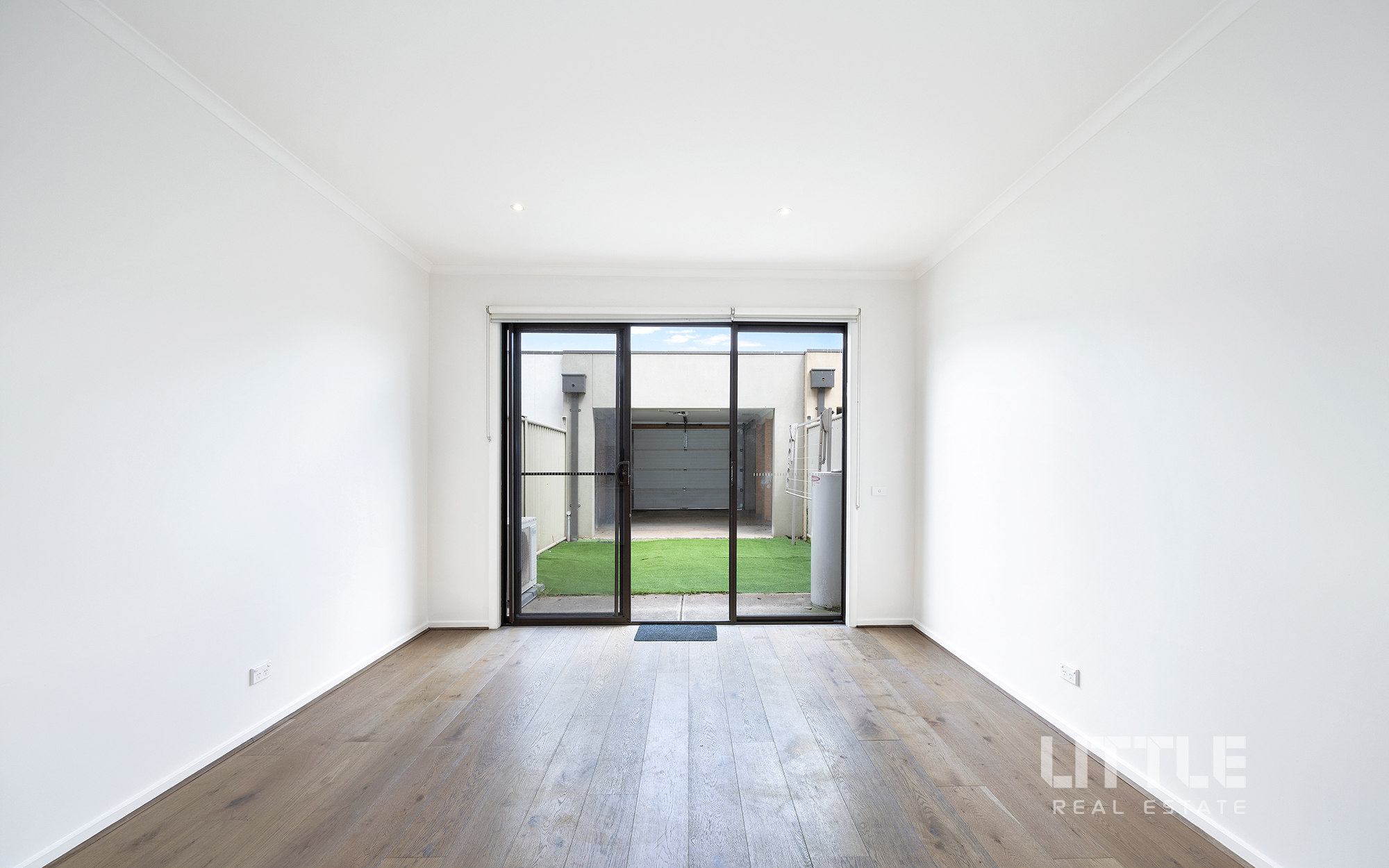 52 GRATTAN COVE, Craigieburn, North Melbourne, 0 Schlafzimmer, 0 Badezimmer, Townhouse
