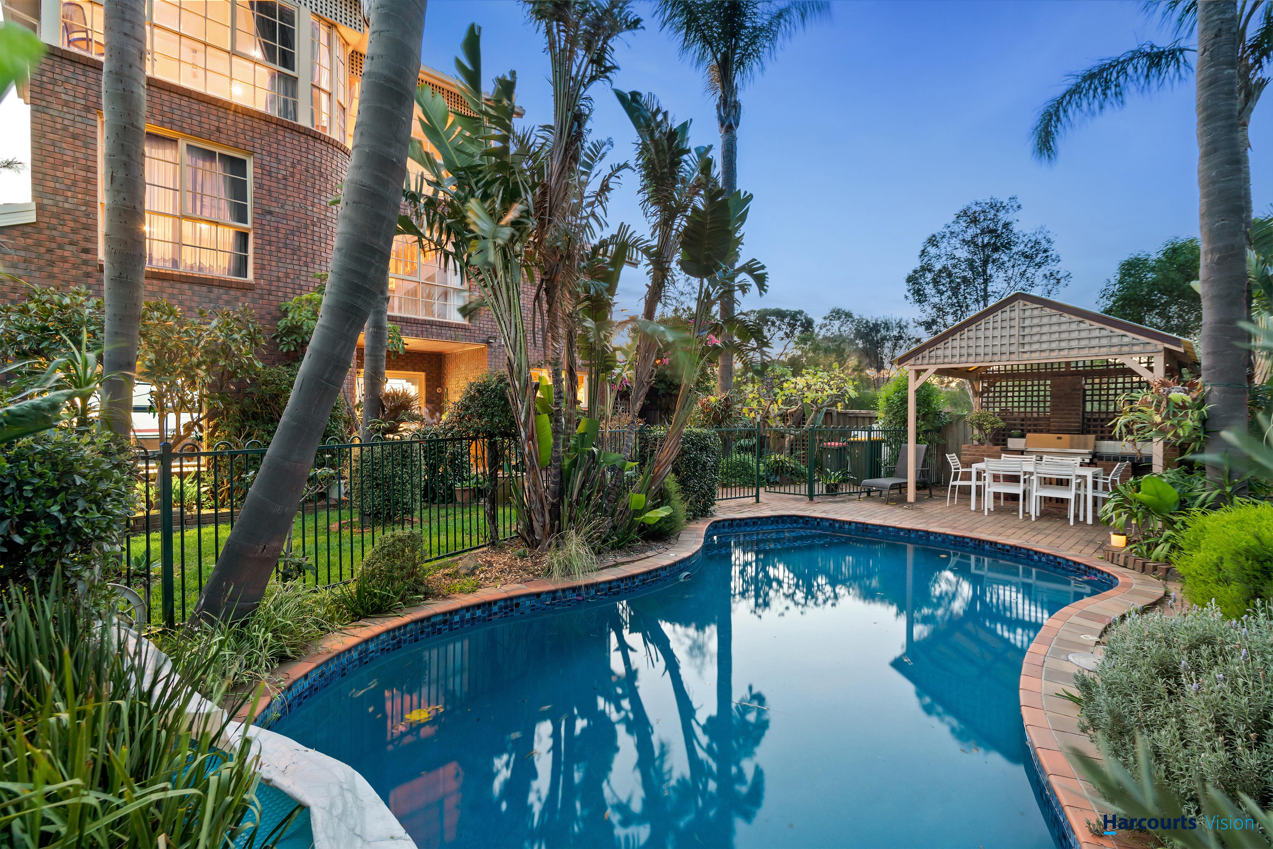 6 DICKSON ST, AVONDALE HEIGHTS VIC 3034, 0 Bedrooms, 0 Bathrooms, House