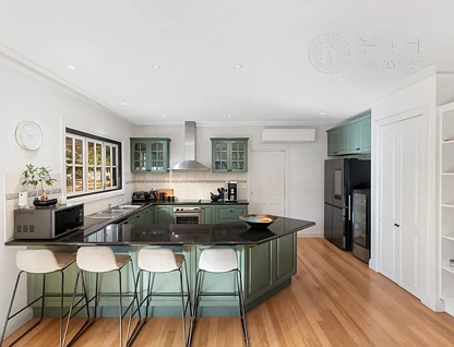 10 JEFFREY DR, YARRAMBAT VIC 3091, 4房, 4浴, House