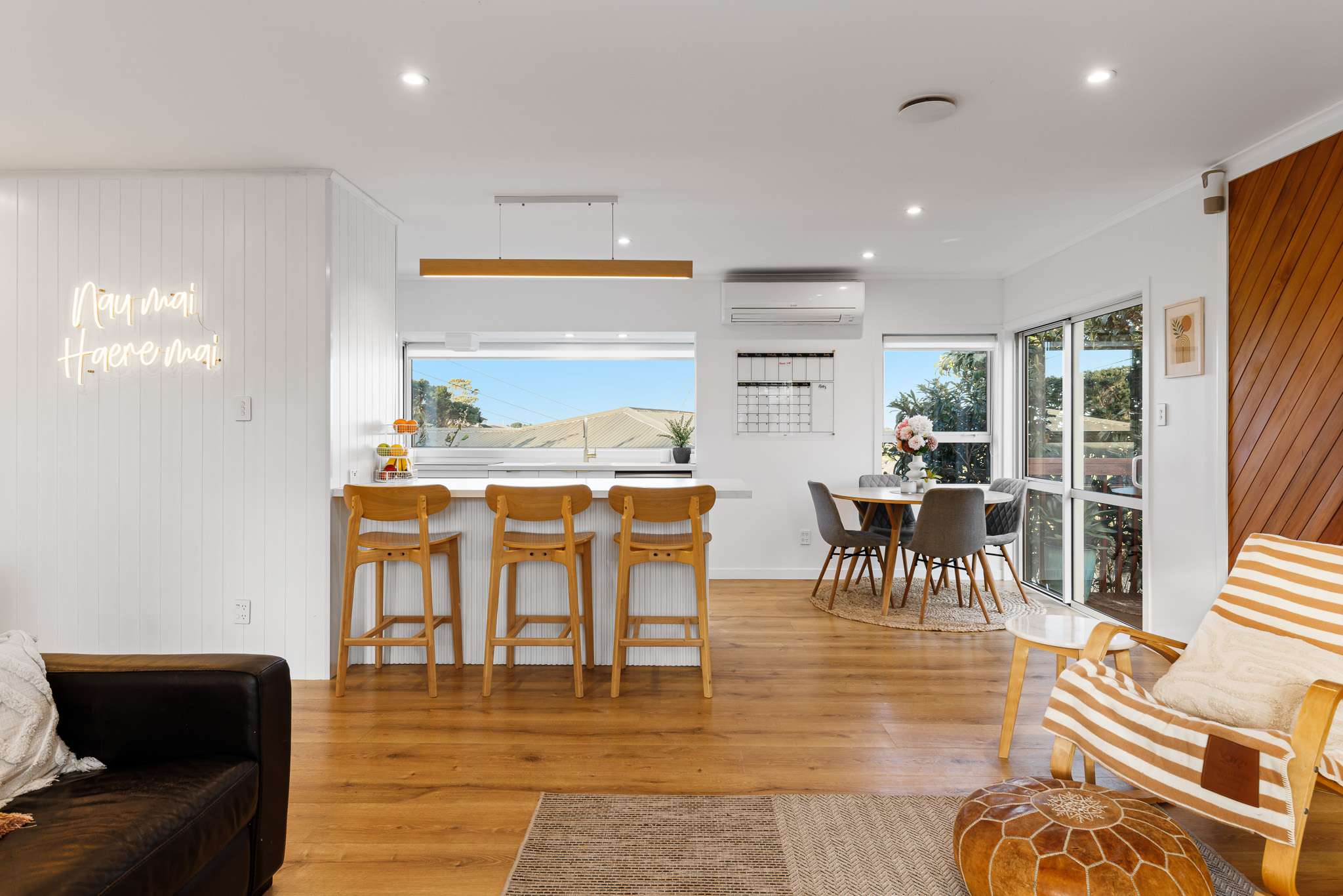 14 Camelot Place, Glenfield, North Shore City, 4 habitaciones, 1 baños, House