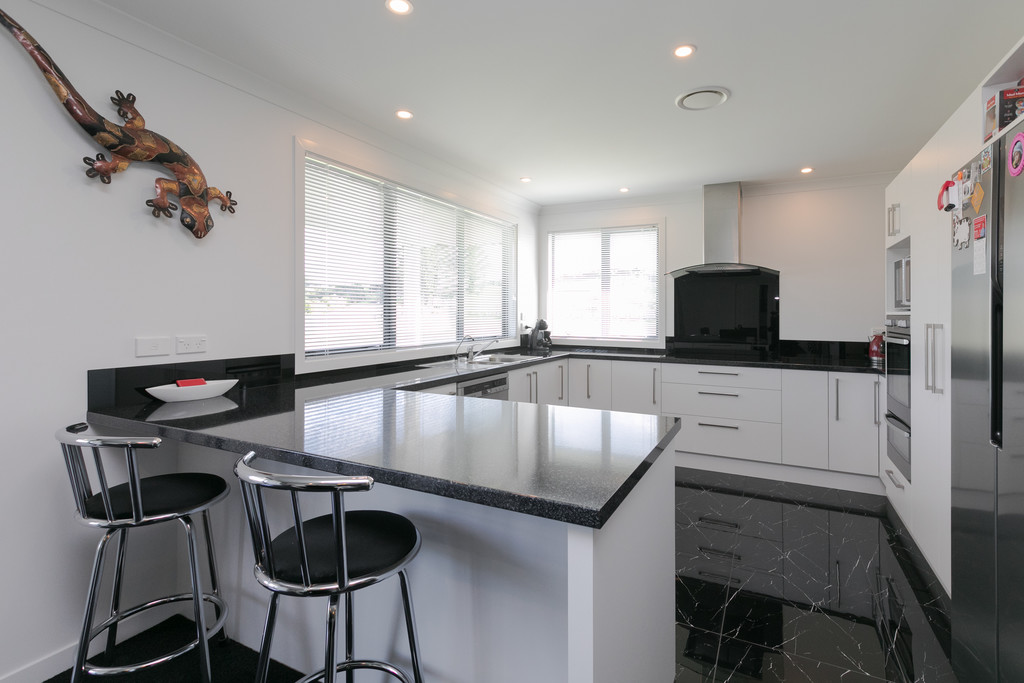 8 Quail Avenue, Feilding, Manawatu, 3 ਕਮਰੇ, 2 ਬਾਥਰੂਮ