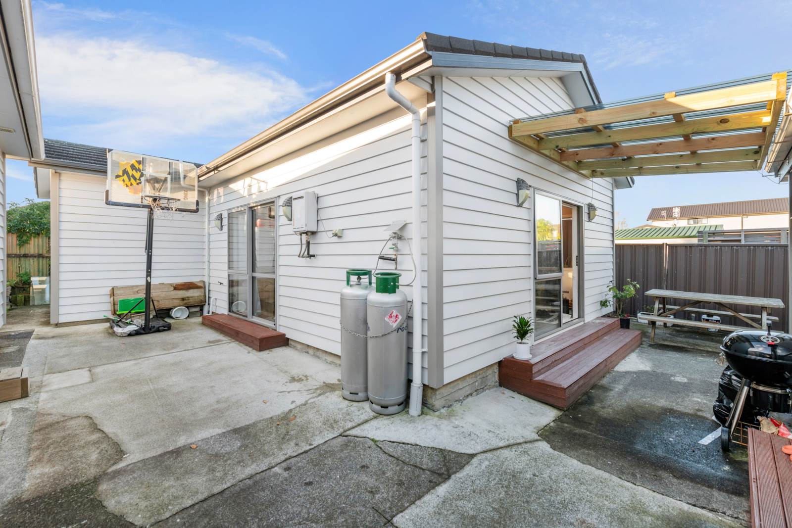 16 Farnborough Crescent, Mangere, Manukau City, 6房, 0浴, Home & Income