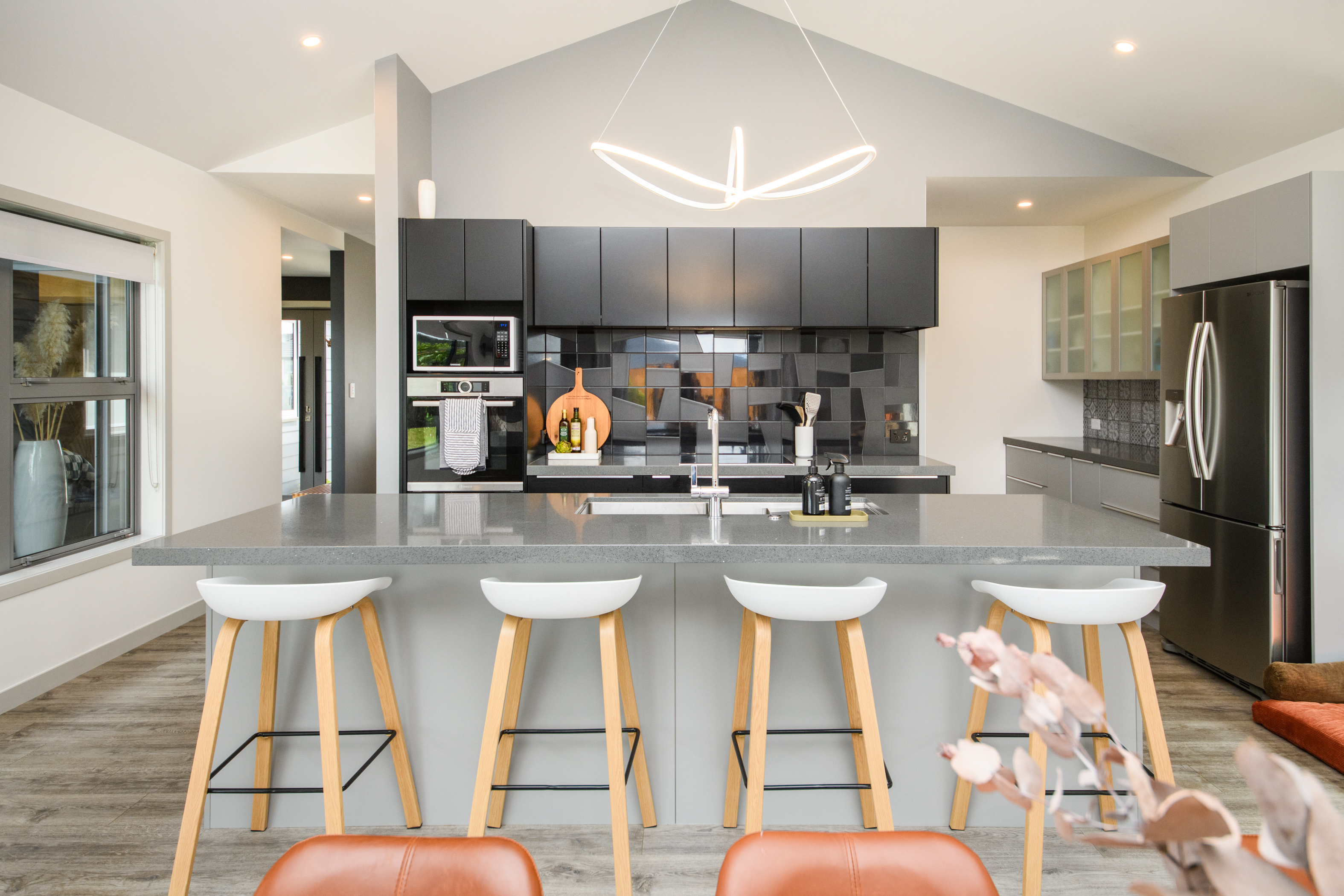 10 Mediterranean Grove, Fitzherbert, Palmerston North City, 4 कमरे, 2 बाथरूम, House