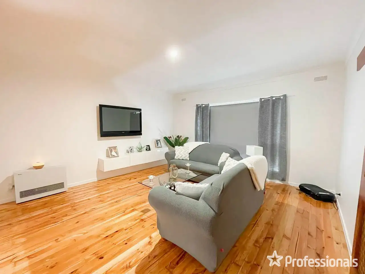 UNIT 1 2 GEORGE ST, St Albans, North West Melbourne, 0 Bedrooms, 0 Bathrooms, House