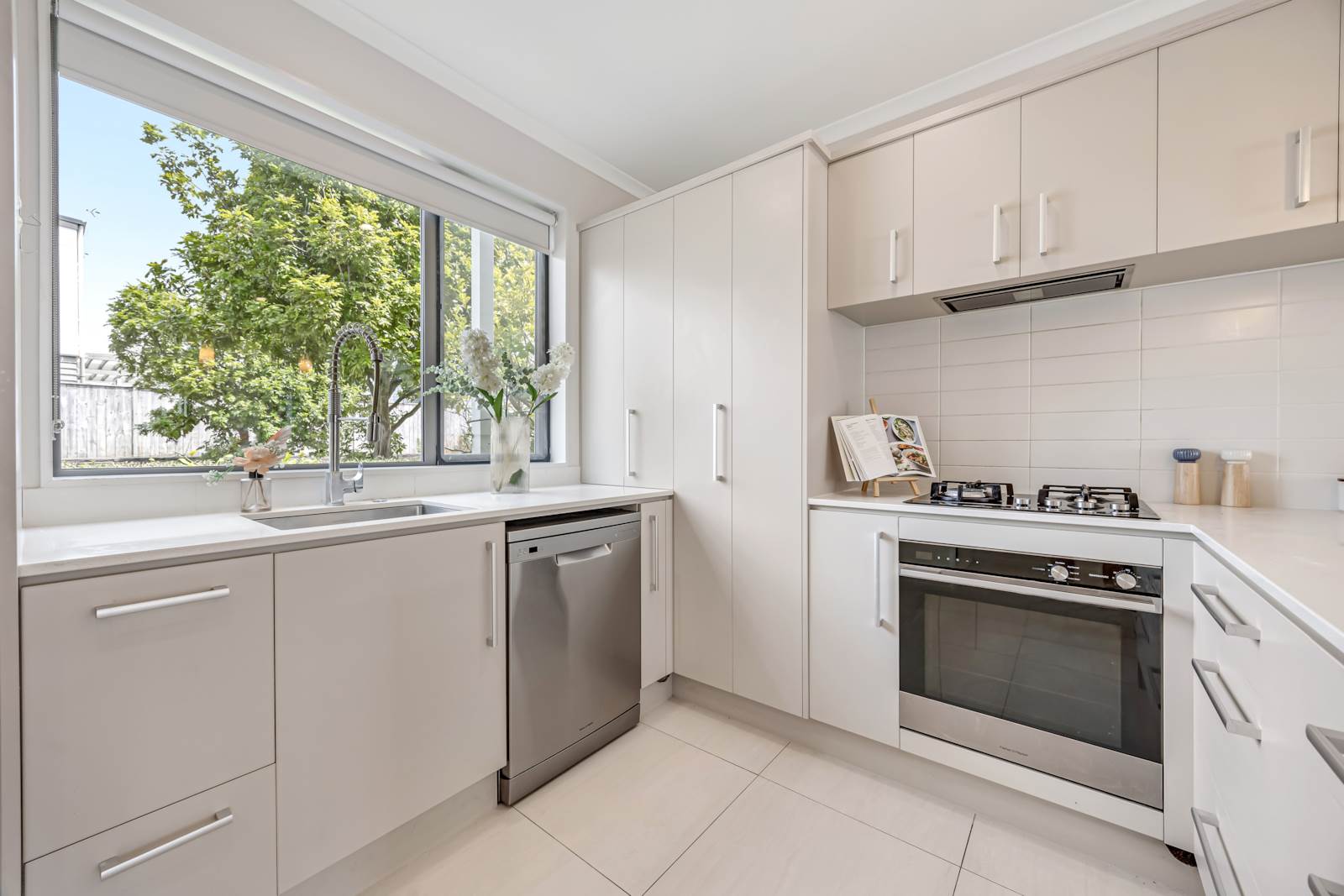24 Kamana Road, Flat Bush, Manukau City, 3部屋, 2バスルーム, Townhouse