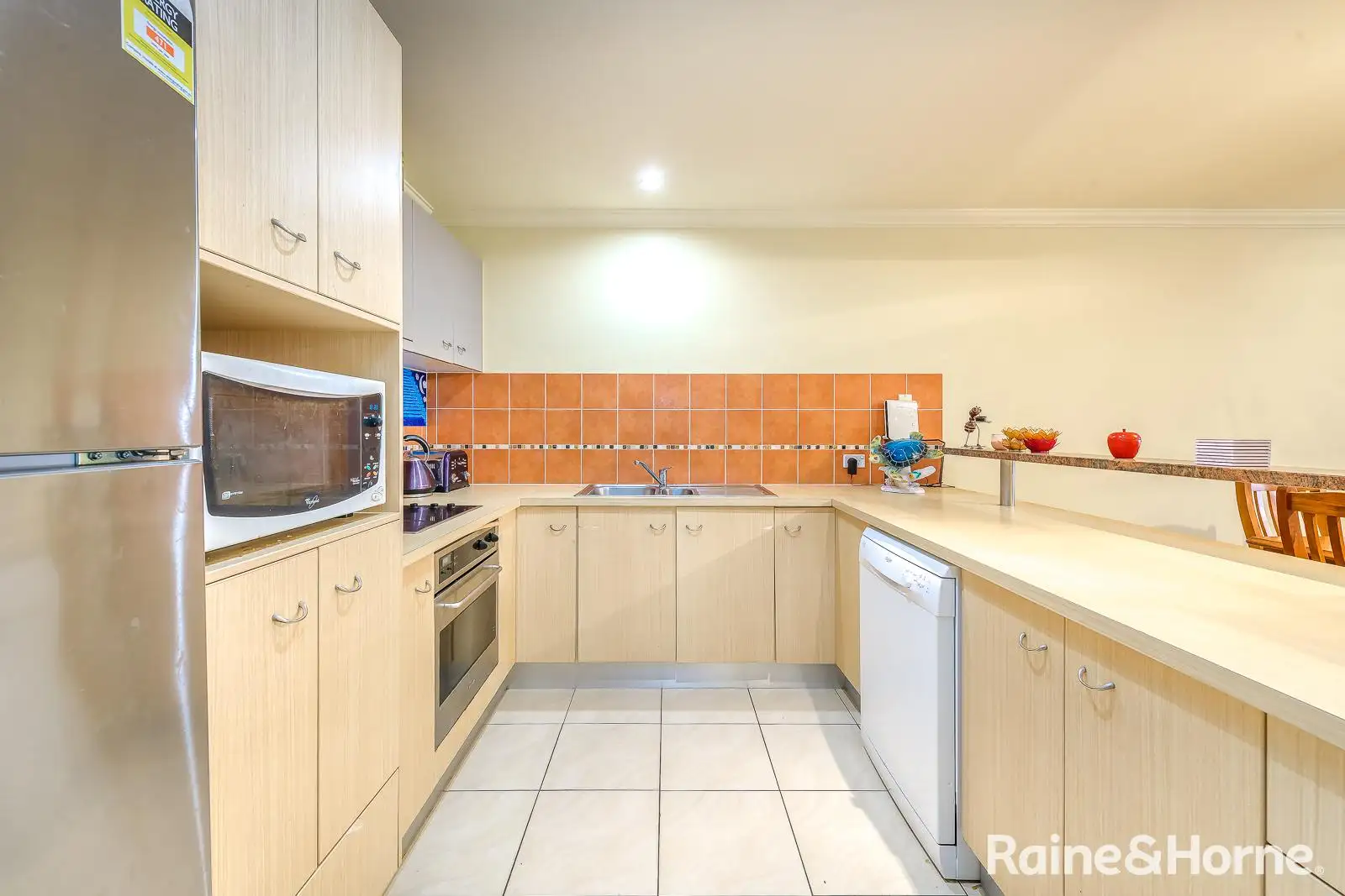 VARSITY SHORES UNIT 105 4 UNIVERSITY DR, Robina, Gold Coast, 0 ห้องนอน, 0 ห้องน้ำ, Townhouse
