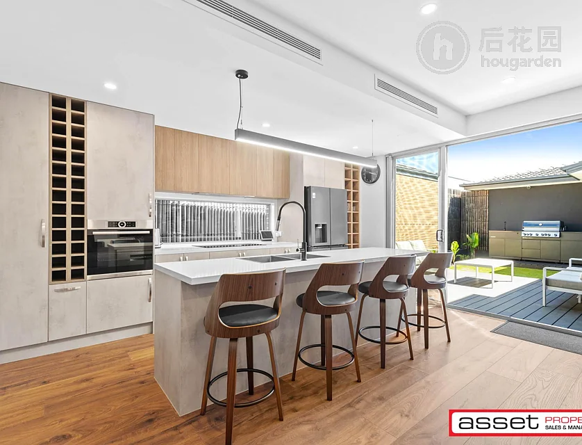 Unit 2/8 CANBERRA STREET, CARRUM, 3 Kuwarto, 3 Banyo, Townhouse