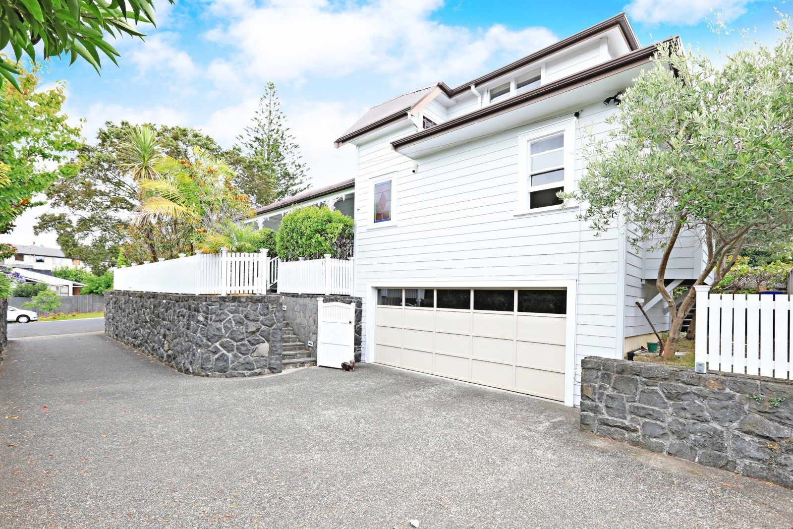 Residential  Single House Zone