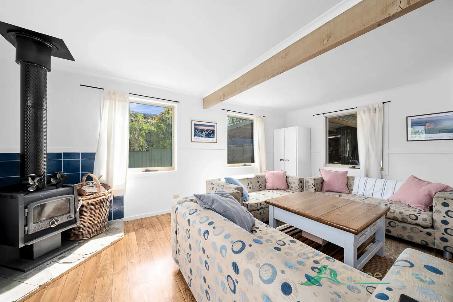 TUDOR ROSE HOMESTAY 11 HORES LANE, Tawonga, Wangaratta, 0 침실, 0 욕실, House