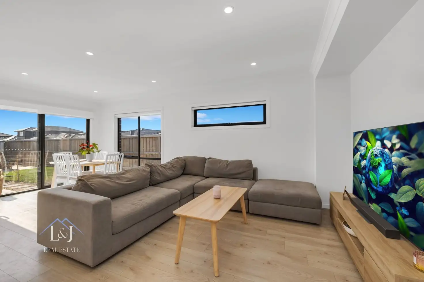 10 ALLUSIVE WALK, Narre Warren, South East Melbourne, 0 غرف, 0 حمامات, House