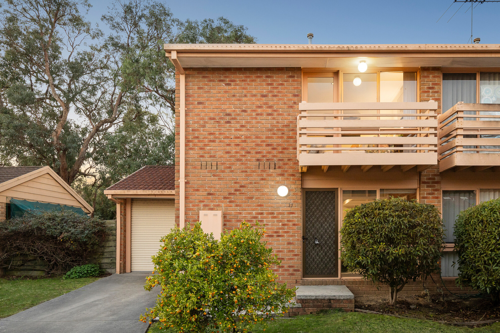 UNIT 17 12 JOHN ST, Blackburn, Inner East Melbourne, 0 રૂમ, 0 બાથરૂમ, Townhouse