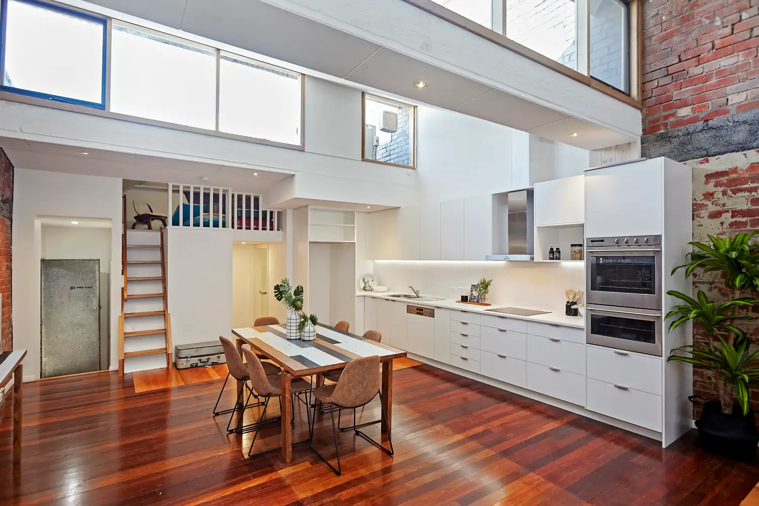 61 JONES PL, West Melbourne, Melbourne CBD, 0房, 0浴, House