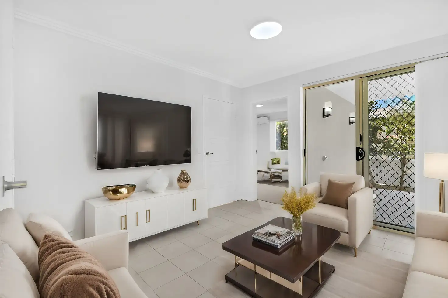 UNIT 8 4-6 LOCKE ST, Southport, Gold Coast, 0 कमरे, 0 बाथरूम, Townhouse