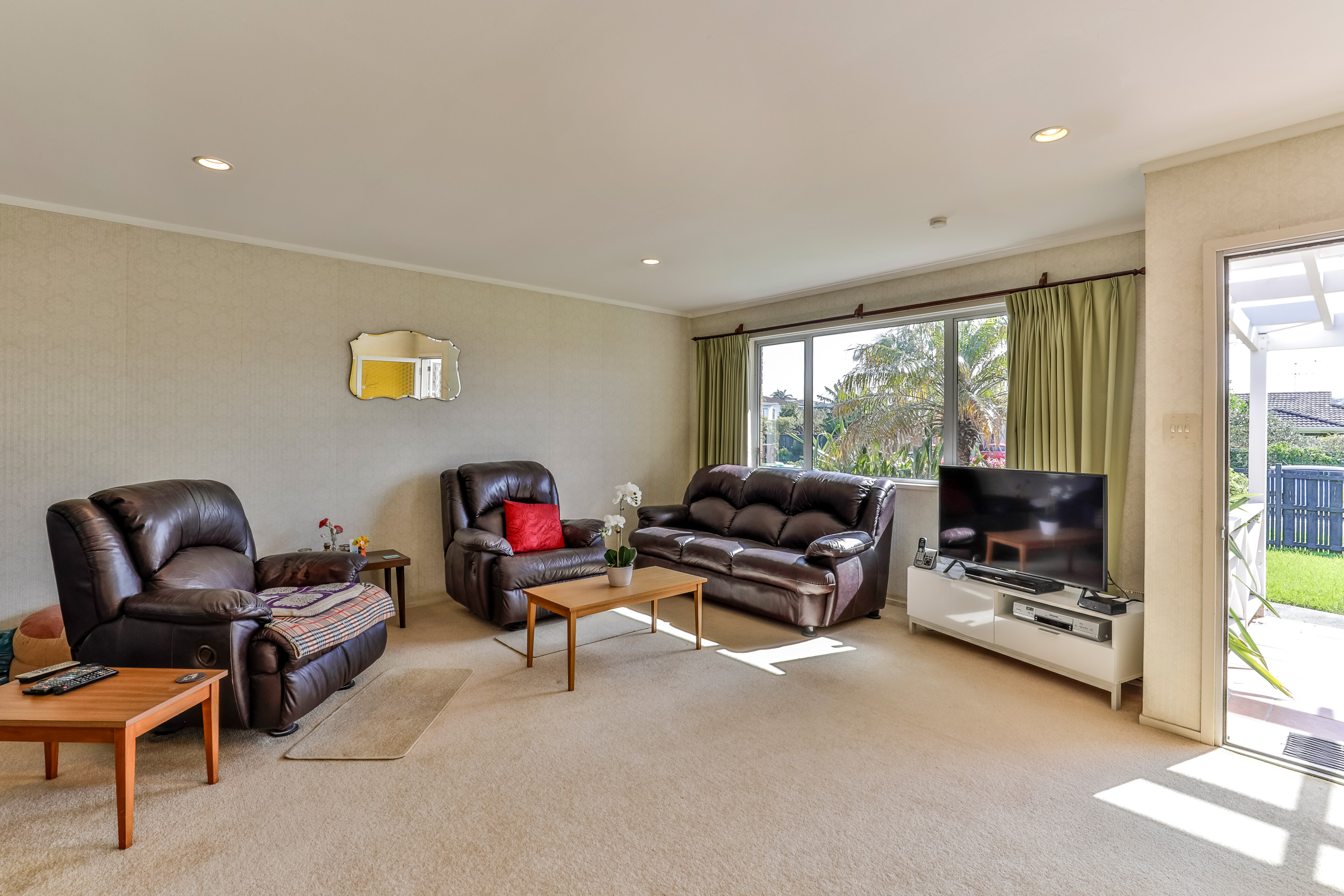 2/5 Vivian Wilson Drive, Eastern Beach, Manukau City, 2 कमरे, 1 बाथरूम, House