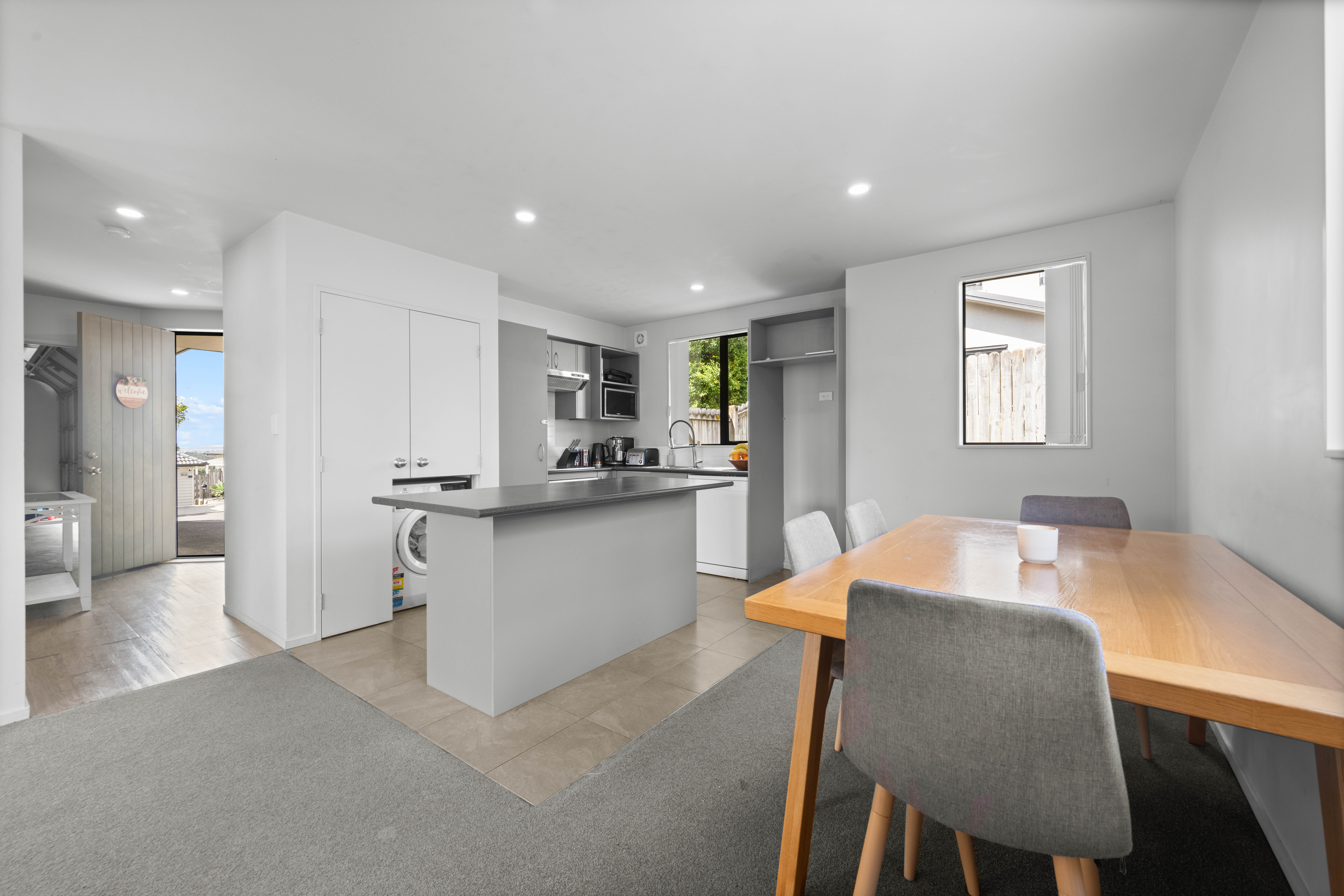 33 Cityview Place, Massey, Waitakere City, 4 Bedrooms, 2 Bathrooms, House