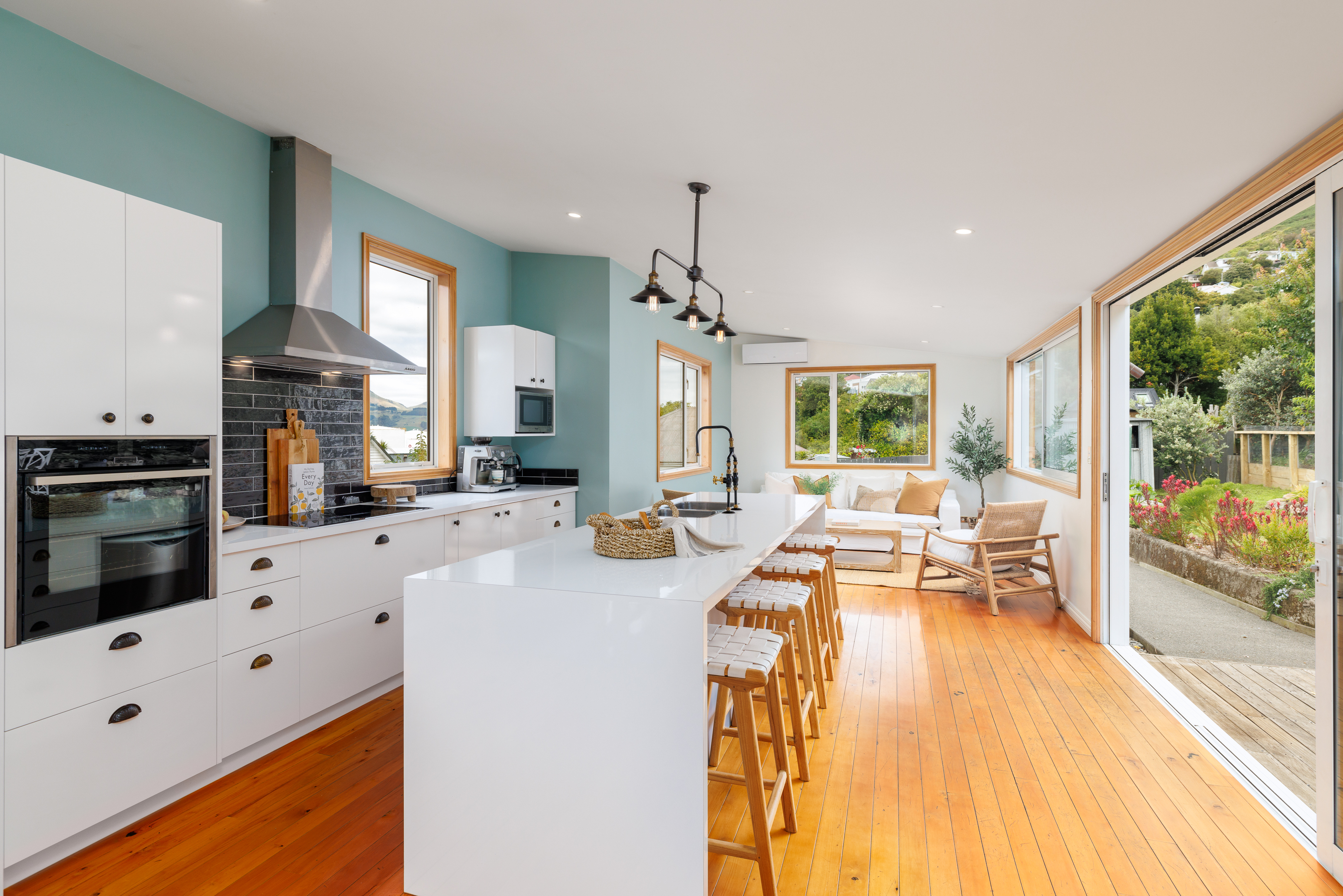 5 Voelas Road, Lyttelton, Christchurch, 4 phòng ngủ, 2 phòng tắm, House