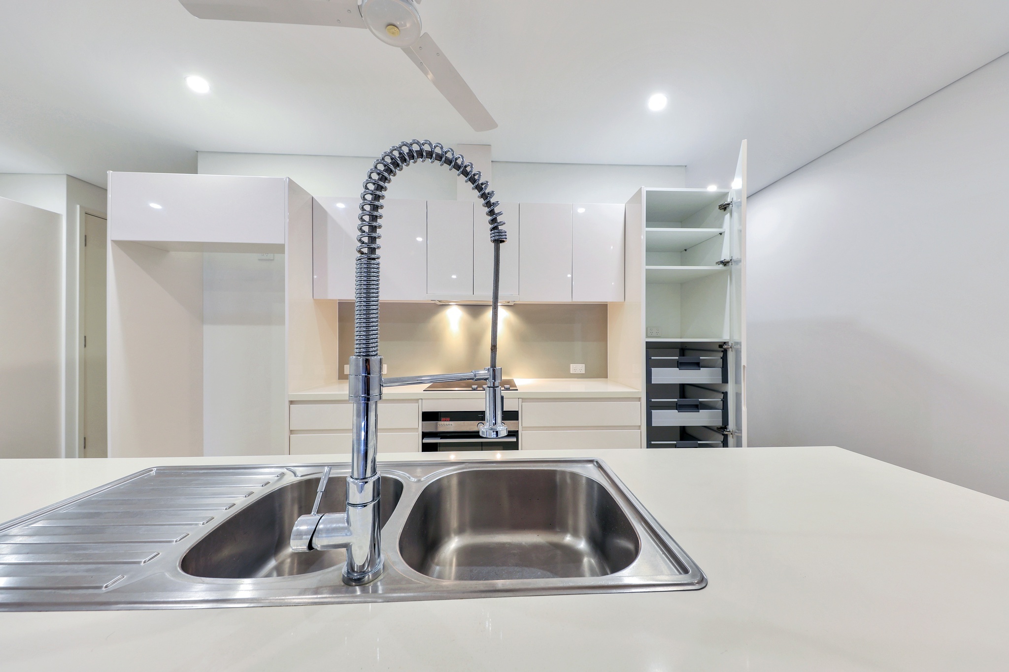APARTMENT 203 42 GOTHENBURG CR, Stuart Park, Darwin City, 0 غرف, 0 حمامات, Unit