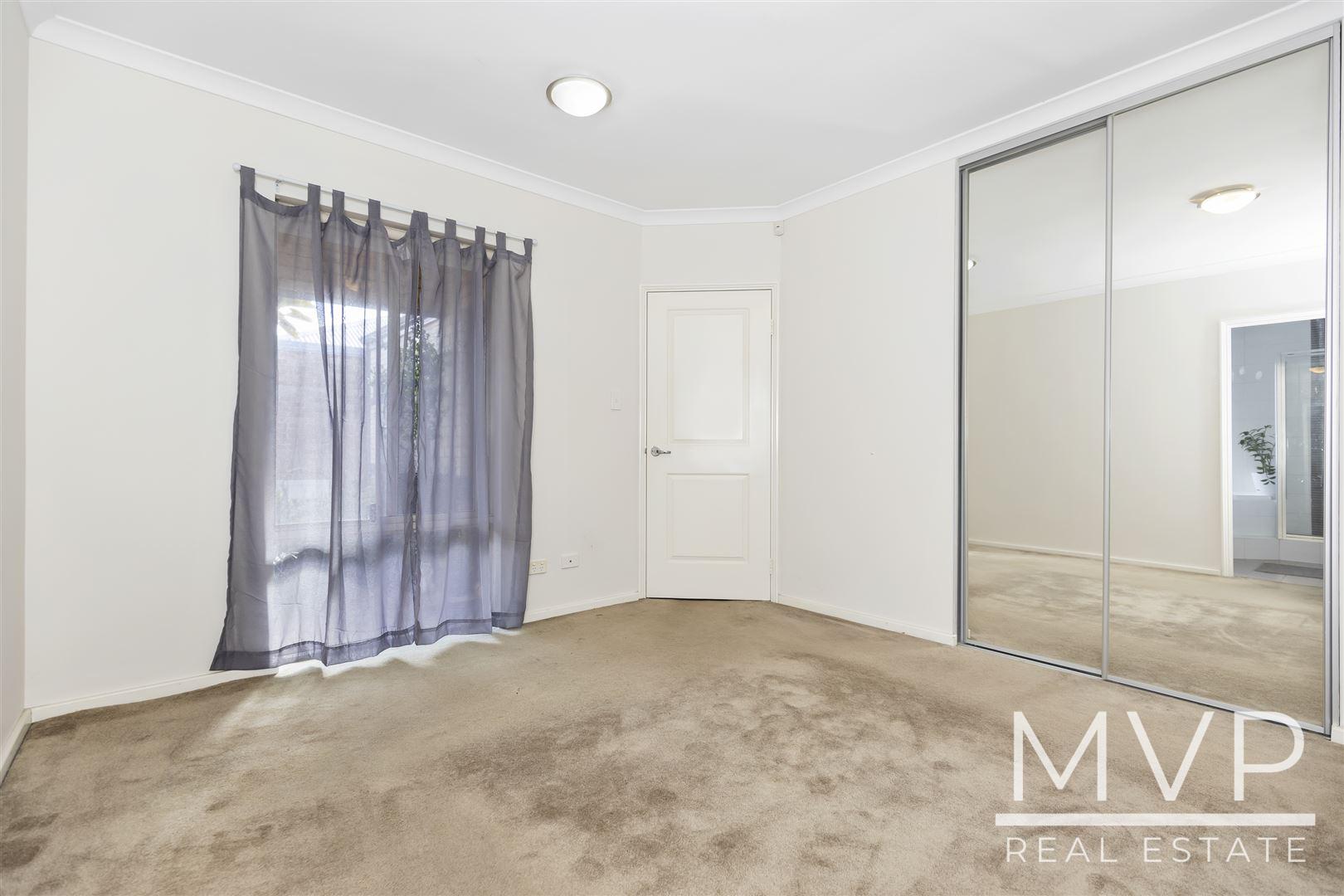 UNIT 4 5 OAK ST, CANNINGTON WA 6107, 0 Bedrooms, 0 Bathrooms, House