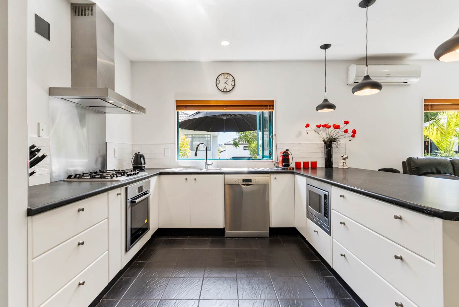 8 Taroka Close, Pinehill, North Shore City, 4 침실, 2 욕실, House