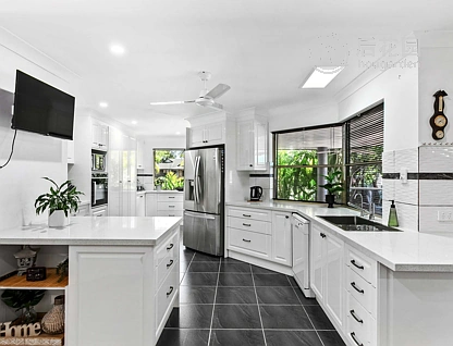 11 BOWERBIRD AV, ELI WATERS QLD 4655, 0房, 0浴, House