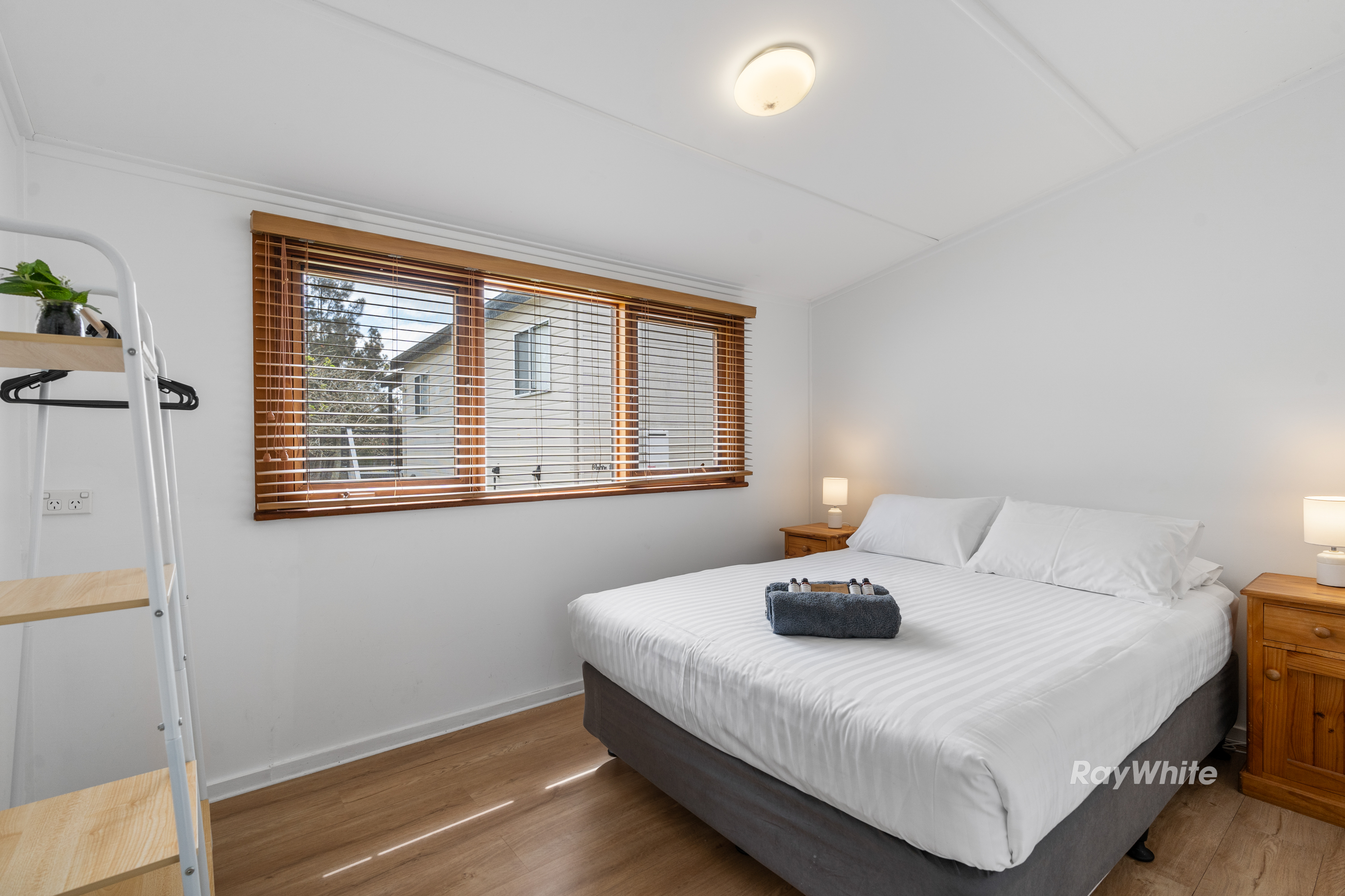 ISLAND VIEW CARAVAN PARK & HOLIDAY COTTAGES 2 ANEY ST, Lake Conjola, South Coast, 0房, 0浴, House