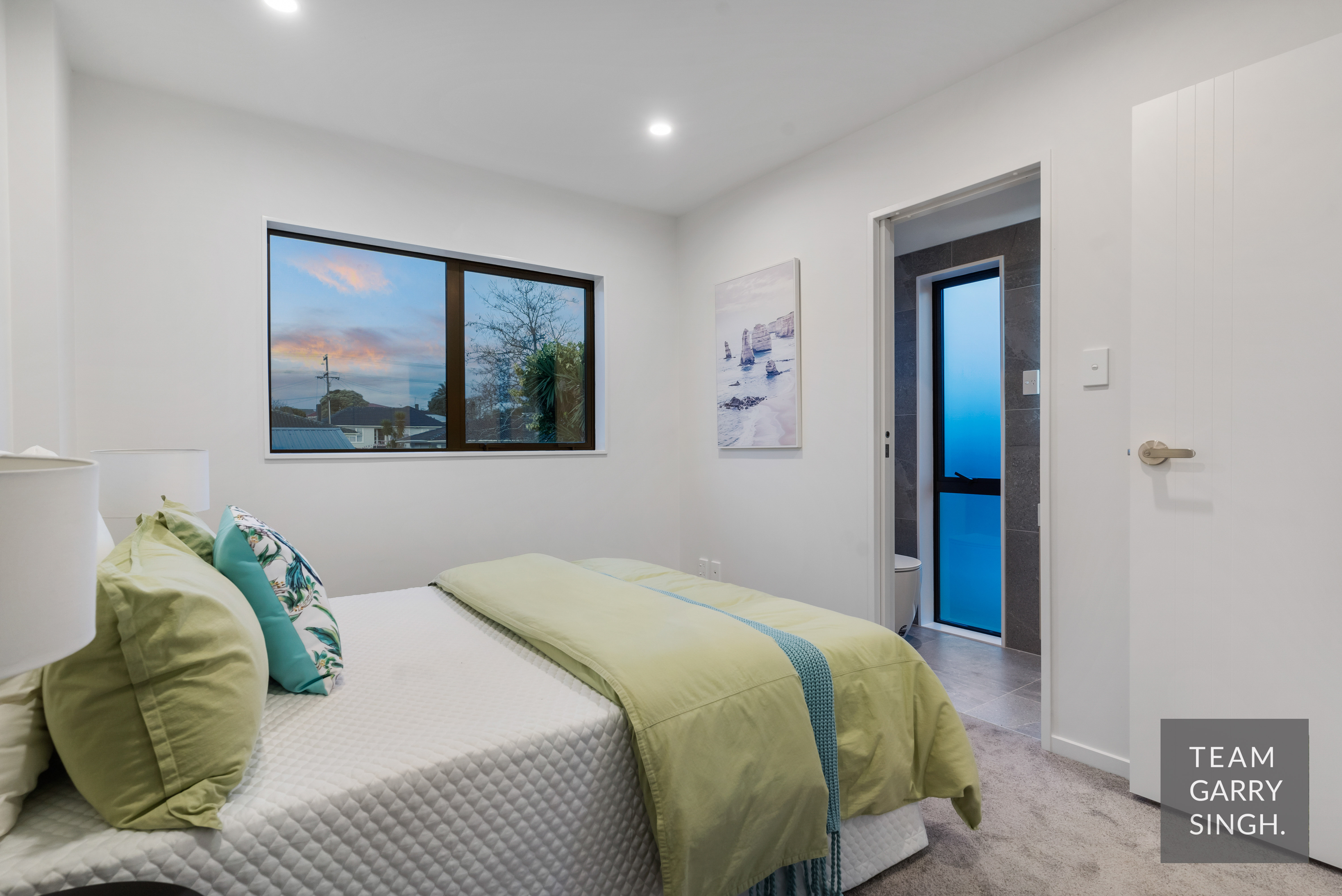 8d Rainbow Place, Wattle Downs, Manukau City, 2 ห้องนอน, 1 ห้องน้ำ, House