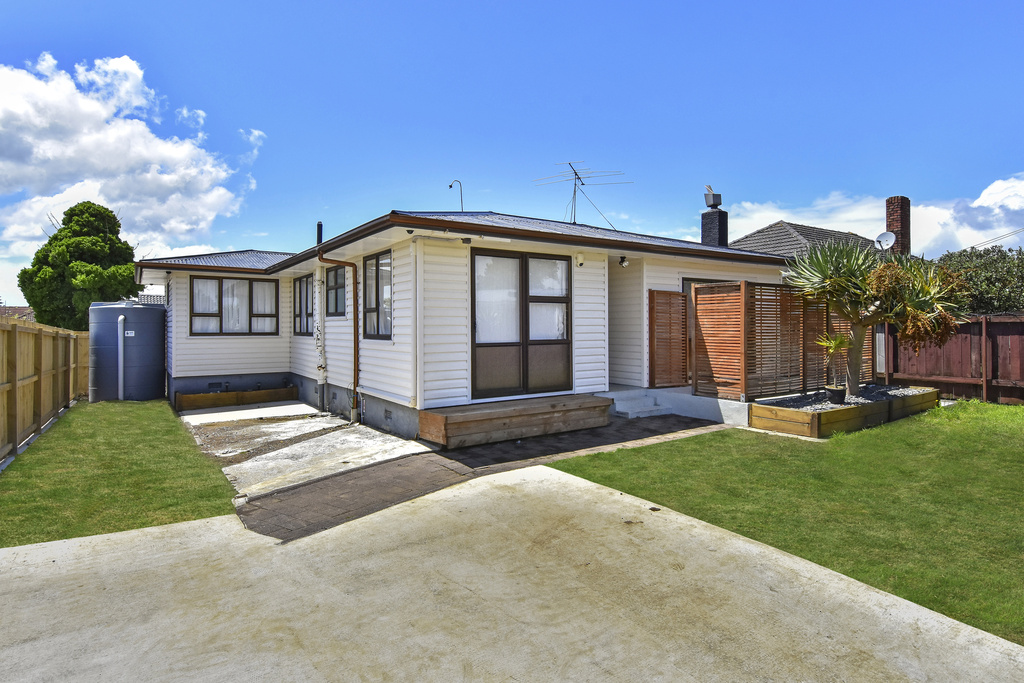 1/23 Target Road, Totara Vale, North Shore City, 2 રૂમ, 1 બાથરૂમ