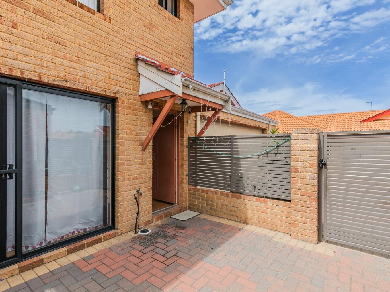 UNIT 5 35 HENRY ST, East Cannington, South East Perth, 0 कमरे, 0 बाथरूम, Townhouse