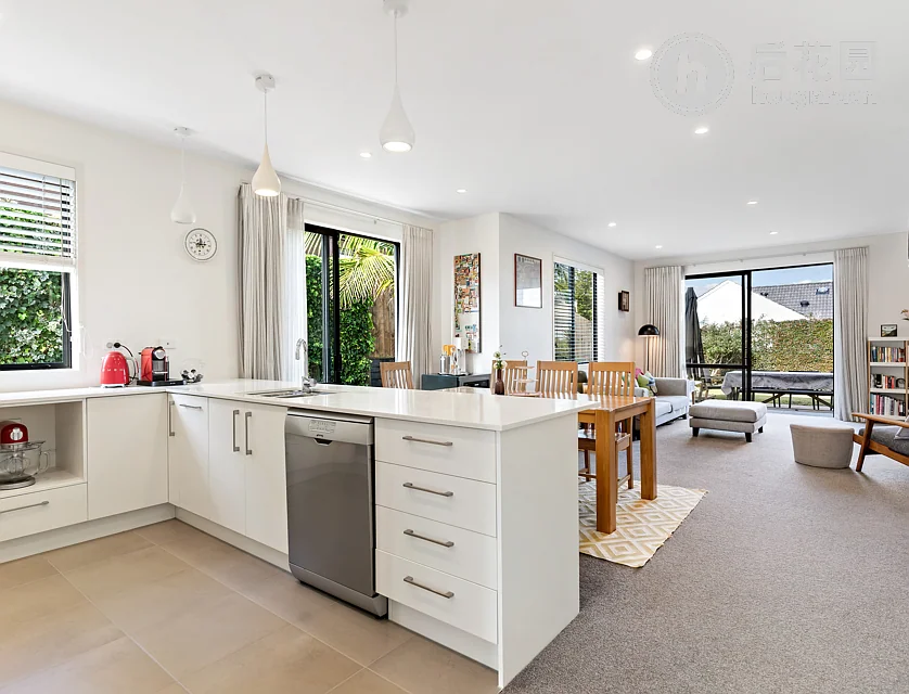 11b Castledine Crescent, Glen Innes, Auckland, 4 slaapkamers, 2 badkamers, House